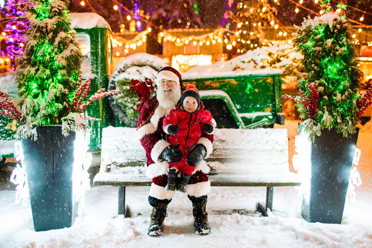 Sam's Christmas Village & Light Tour Sam's Christmas Village & Light Tour